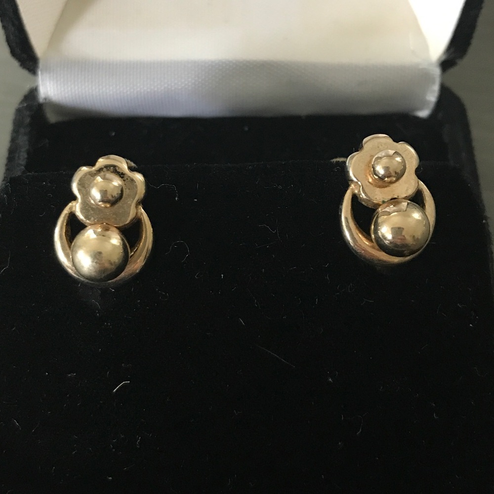Vintage Gold-Tone Screwback Earrings